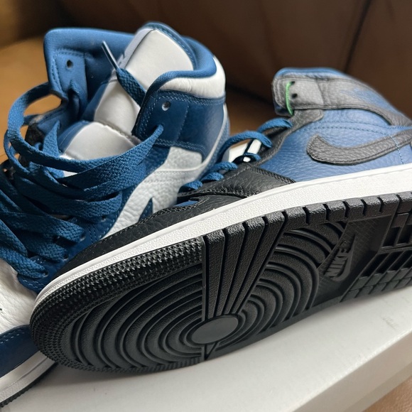 Armory navy color Retro 1 Air Jordan - Picture 3 of 5